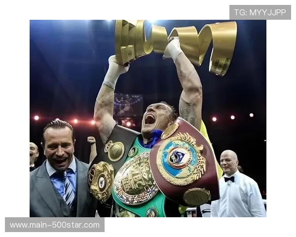 乌西克计划放弃部分金腰带,重量级挑战格局或将重组 乌西克计划放弃部分金腰带,重量级挑战格局或将重组