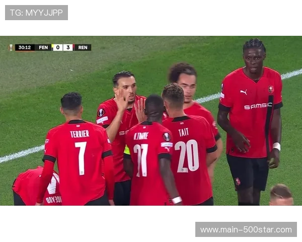 古伊里：梅开二度后坦言团队配合是关键，目标金靴奖